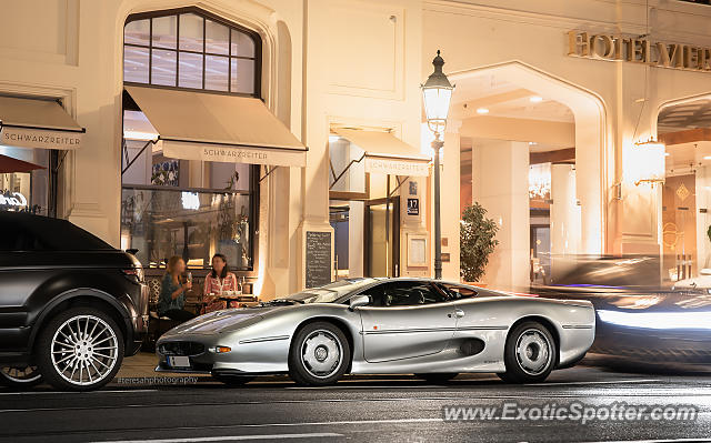 Jaguar XJ220 spotted in Munich, Germany