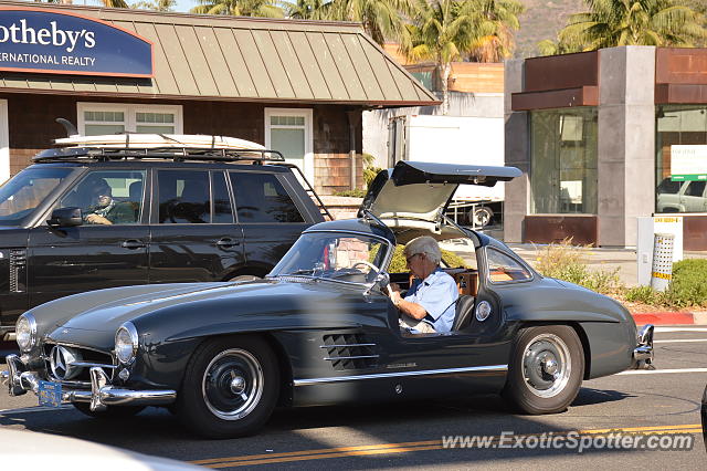 Mercedes 300SL spotted in Malibu, California