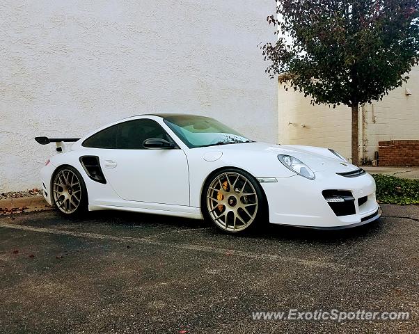 Porsche 911 GT3 spotted in Birmingham, Michigan