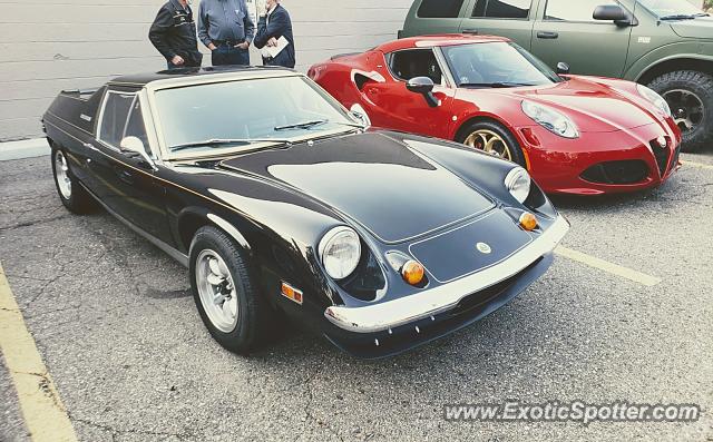 Alfa Romeo 4C spotted in Bloomfield Hills, Michigan