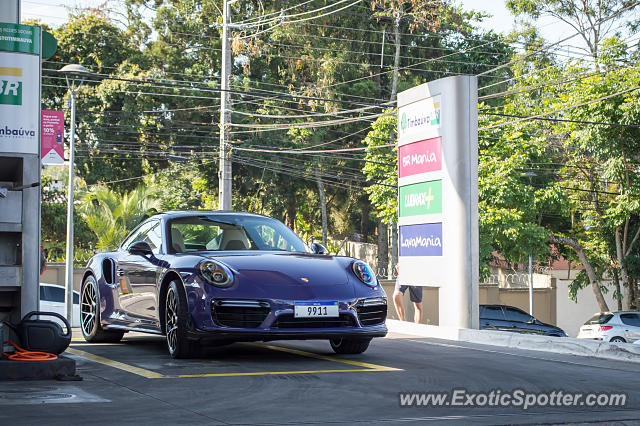 Porsche 911 Turbo spotted in Curitiba, PR, Brazil