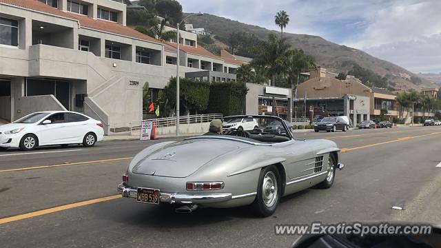Mercedes 300SL spotted in Malibu, California