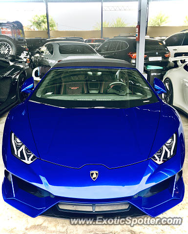 Lamborghini Huracan spotted in Manila, Philippines