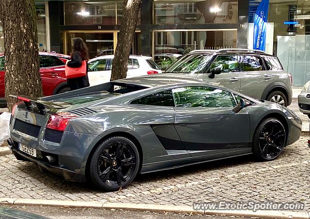 Lamborghini Gallardo spotted in Lisbon, Portugal
