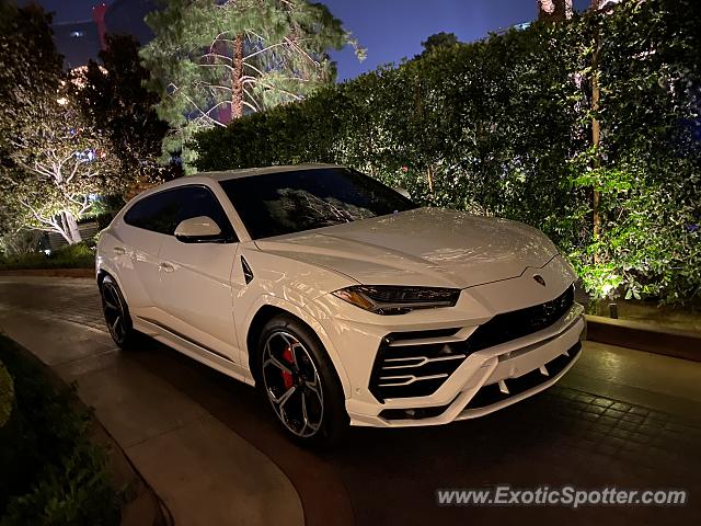 Lamborghini Urus spotted in Las Vegas, Nevada