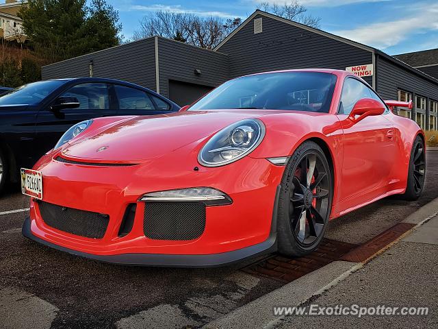 Porsche 911 GT3 spotted in Wayzata, Minnesota