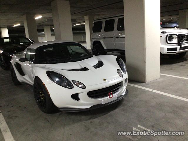 Lotus Elise spotted in Beverly Hills, California