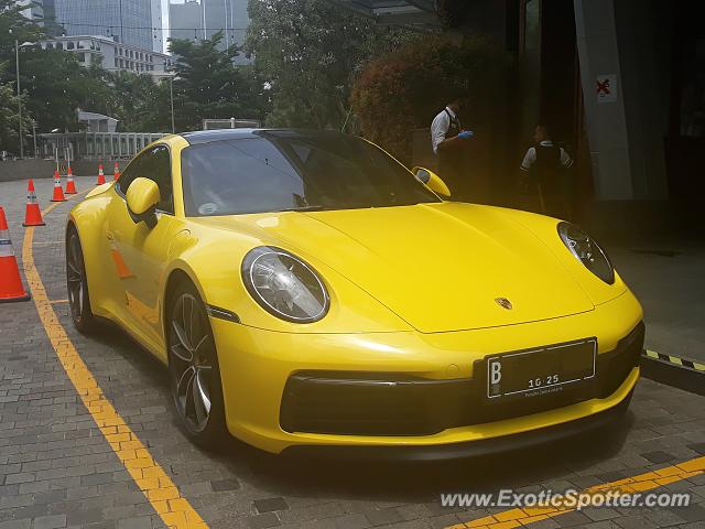 Porsche 911 spotted in Jakarta, Indonesia