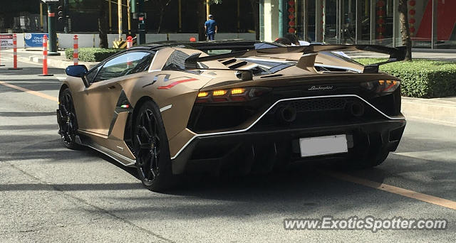 Lamborghini Aventador spotted in Manila, Philippines