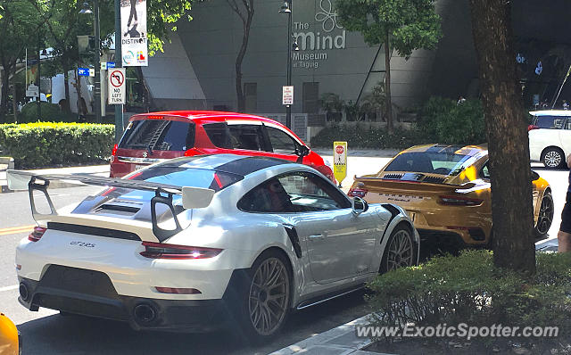Porsche 911 GT2 spotted in Taguig, Philippines