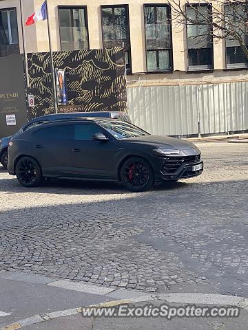 Lamborghini Urus spotted in PARIS, France