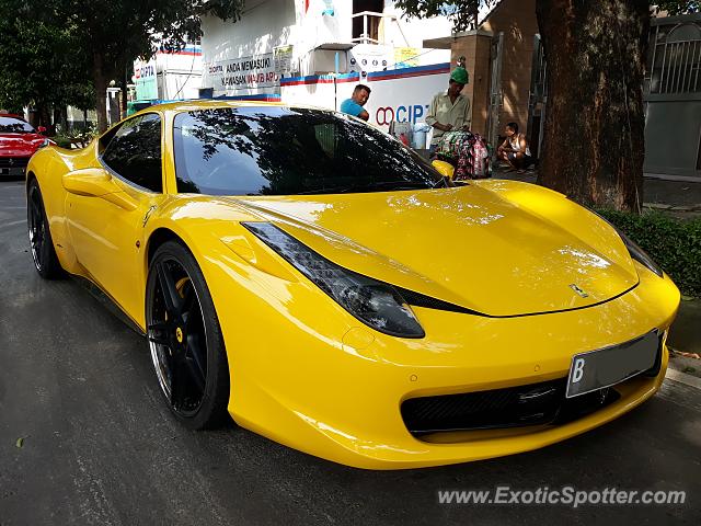 Ferrari 458 Italia spotted in Jakarta, Indonesia