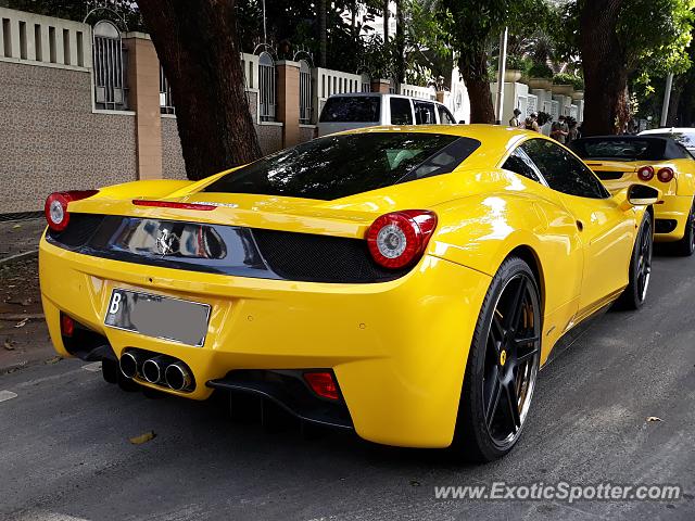 Ferrari 458 Italia spotted in Jakarta, Indonesia