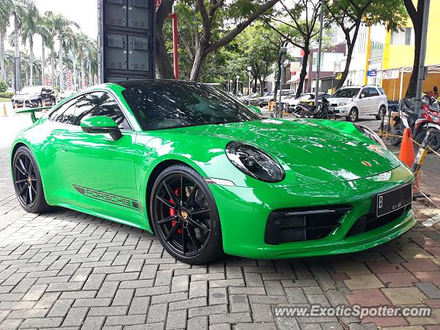 Porsche 911 spotted in Jakarta, Indonesia