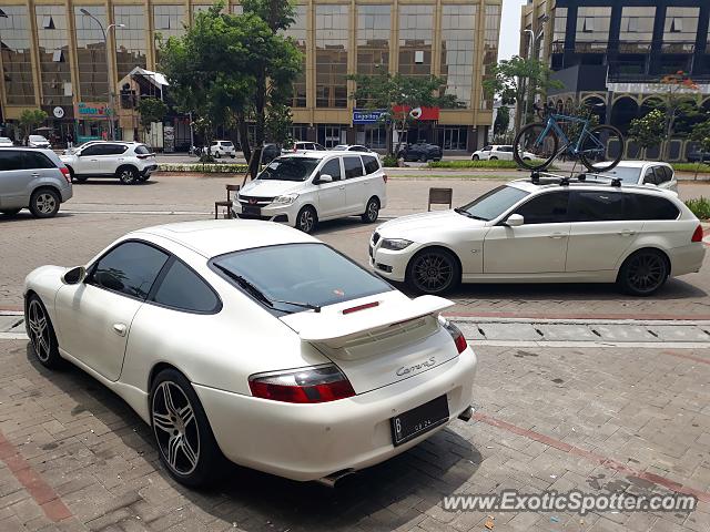 Porsche 911 spotted in Jakarta, Indonesia