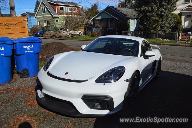 Porsche Cayman GT4 spotted in Seattle, Washington