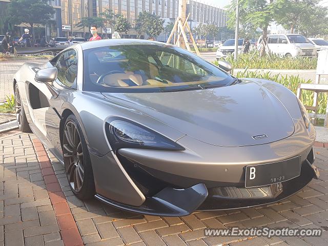 Mclaren 570S spotted in Jakarta, Indonesia