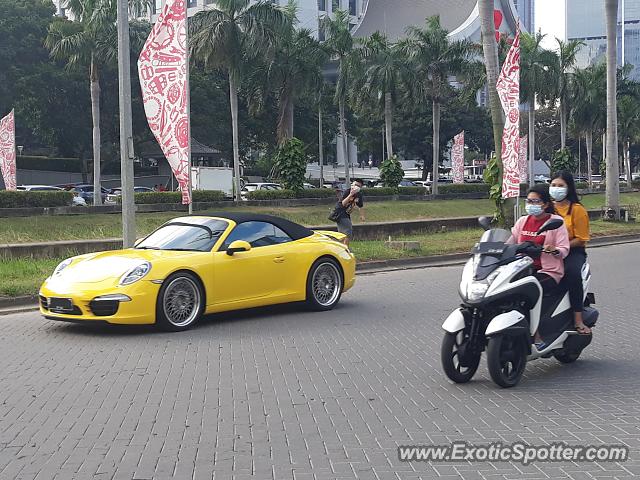 Porsche 911 spotted in Jakarta, Indonesia