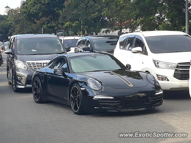 Porsche 911 spotted in Jakarta, Indonesia