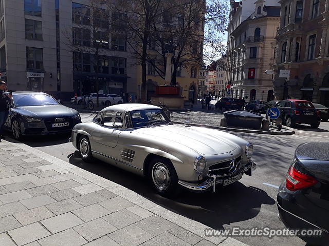Mercedes 300SL spotted in München, Germany