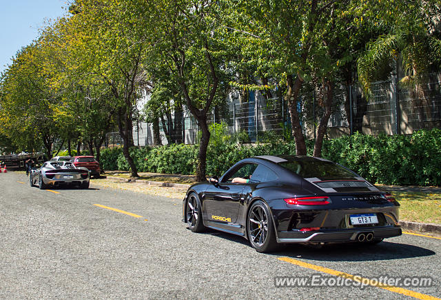 Porsche 918 Spyder spotted in Curitiba, PR, Brazil