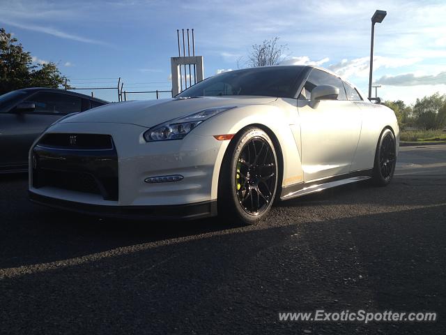 Nissan GT-R spotted in Bogota, Colombia