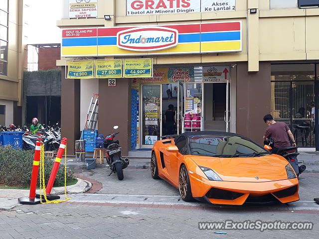 Lamborghini Gallardo spotted in Jakarta, Indonesia