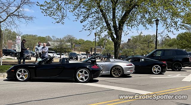Porsche Carrera GT spotted in Hinsdale, Illinois