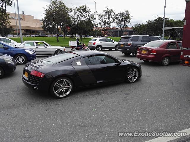 Audi R8 spotted in Bogota, Colombia