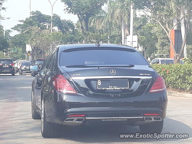 Mercedes S65 AMG spotted in Jakarta, Indonesia