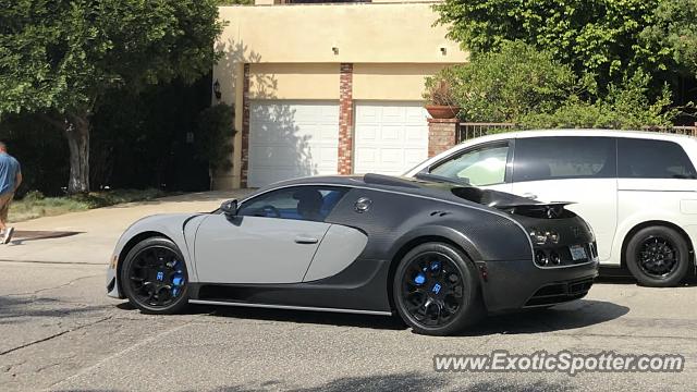 Bugatti Veyron spotted in Los Angeles, California