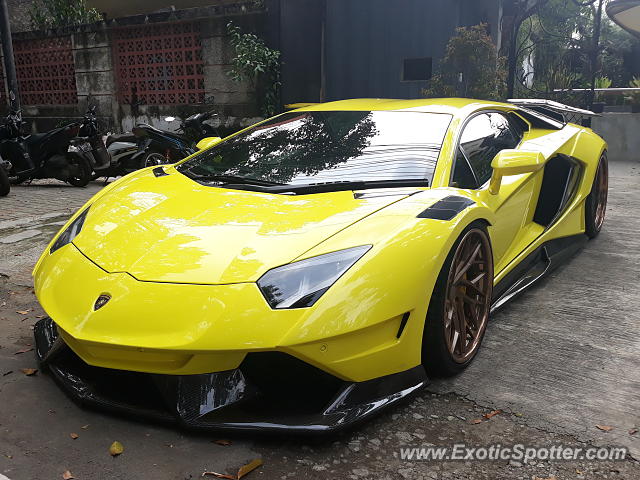 Lamborghini Aventador spotted in Jakarta, Indonesia