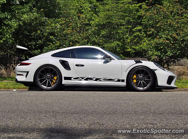 Porsche 911 GT3 spotted in Englewood, New Jersey