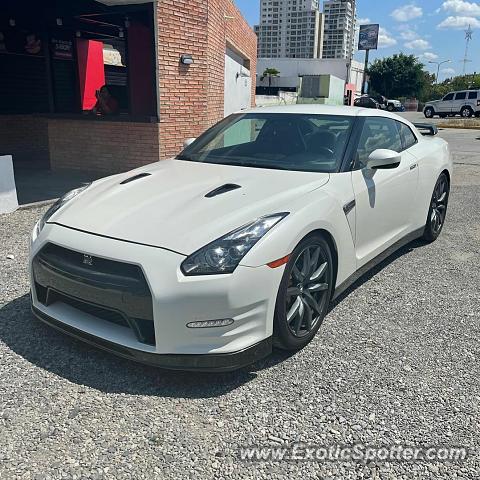 Nissan GT-R spotted in Barquisimeto, Venezuela