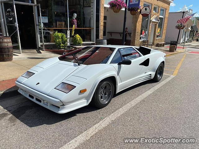 Lamborghini Countach spotted in Fort Mill, South Carolina