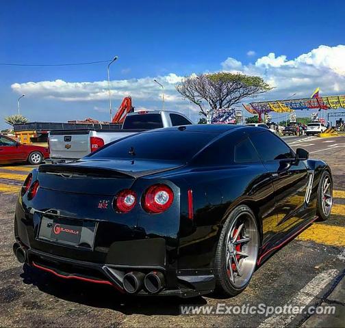 Nissan GT-R spotted in Maracaibo, Venezuela