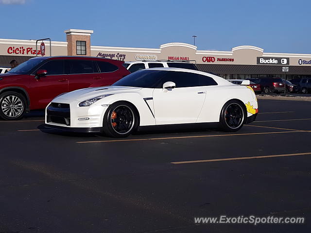 Nissan GT-R spotted in Topeka, Kansas