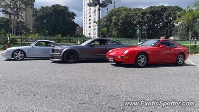 Porsche 911 spotted in Caracas, Venezuela