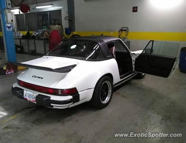 Porsche 911 spotted in Puerto La Cruz, Venezuela