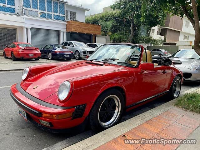 Porsche 911 spotted in Caracas, Venezuela