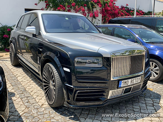 Rolls-Royce Cullinan spotted in Açoteias, Portugal