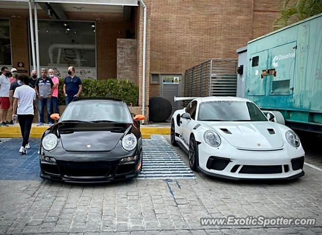 Porsche 911 GT3 spotted in Caracas, Venezuela