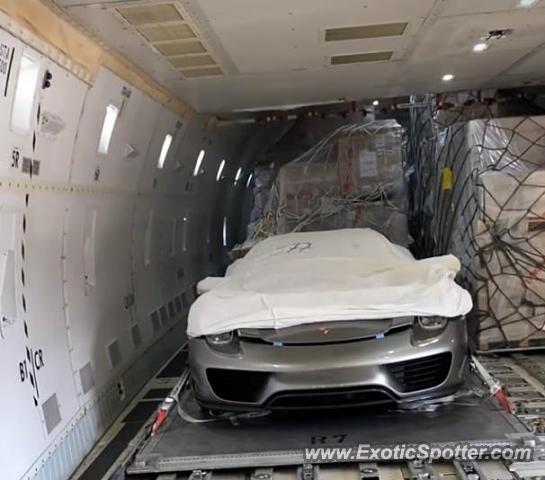 Porsche 918 Spyder spotted in Selangor, Malaysia