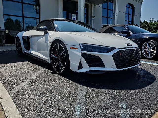Audi R8 spotted in Warren, New Jersey