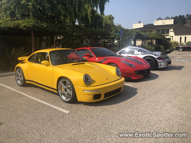 Porsche Carrera GT spotted in Carmel, California