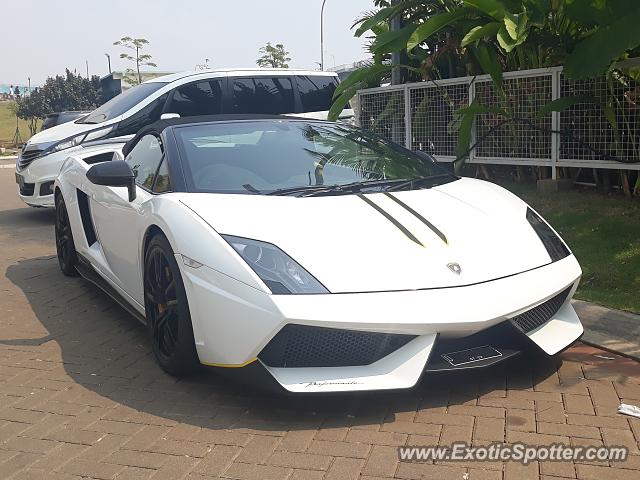 Lamborghini Gallardo spotted in Jakarta, Indonesia