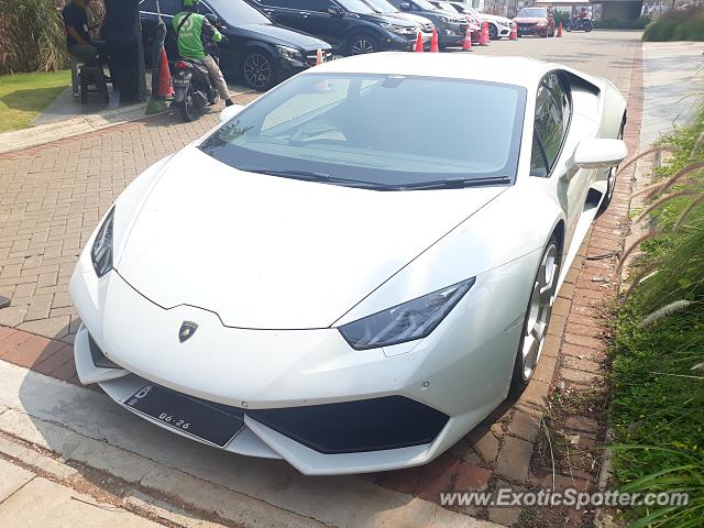 Lamborghini Huracan spotted in Jakarta, Indonesia