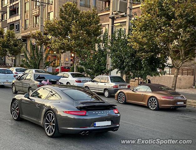 Porsche 911 spotted in Tehran, Iran