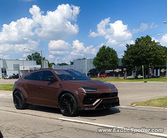 Lamborghini Urus spotted in Royal Oak, Michigan