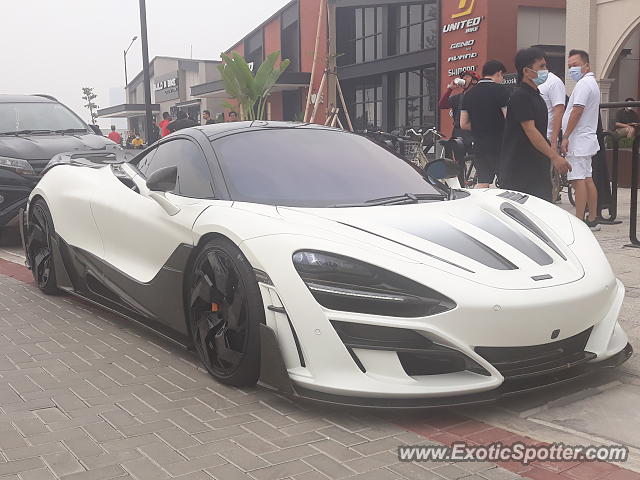 Mclaren 720S spotted in Jakarta, Indonesia